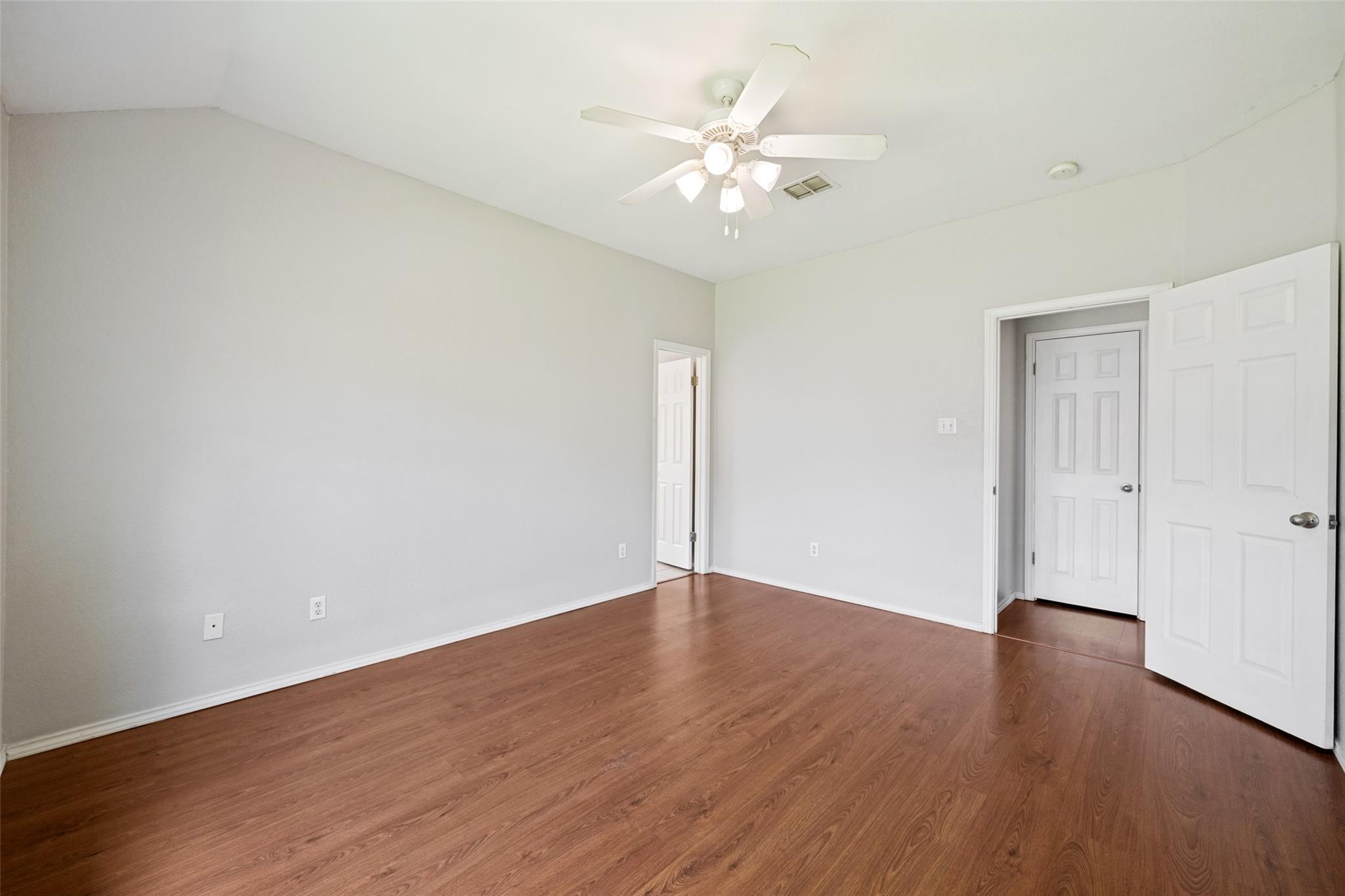 3704 Crownover St Property Photo 19