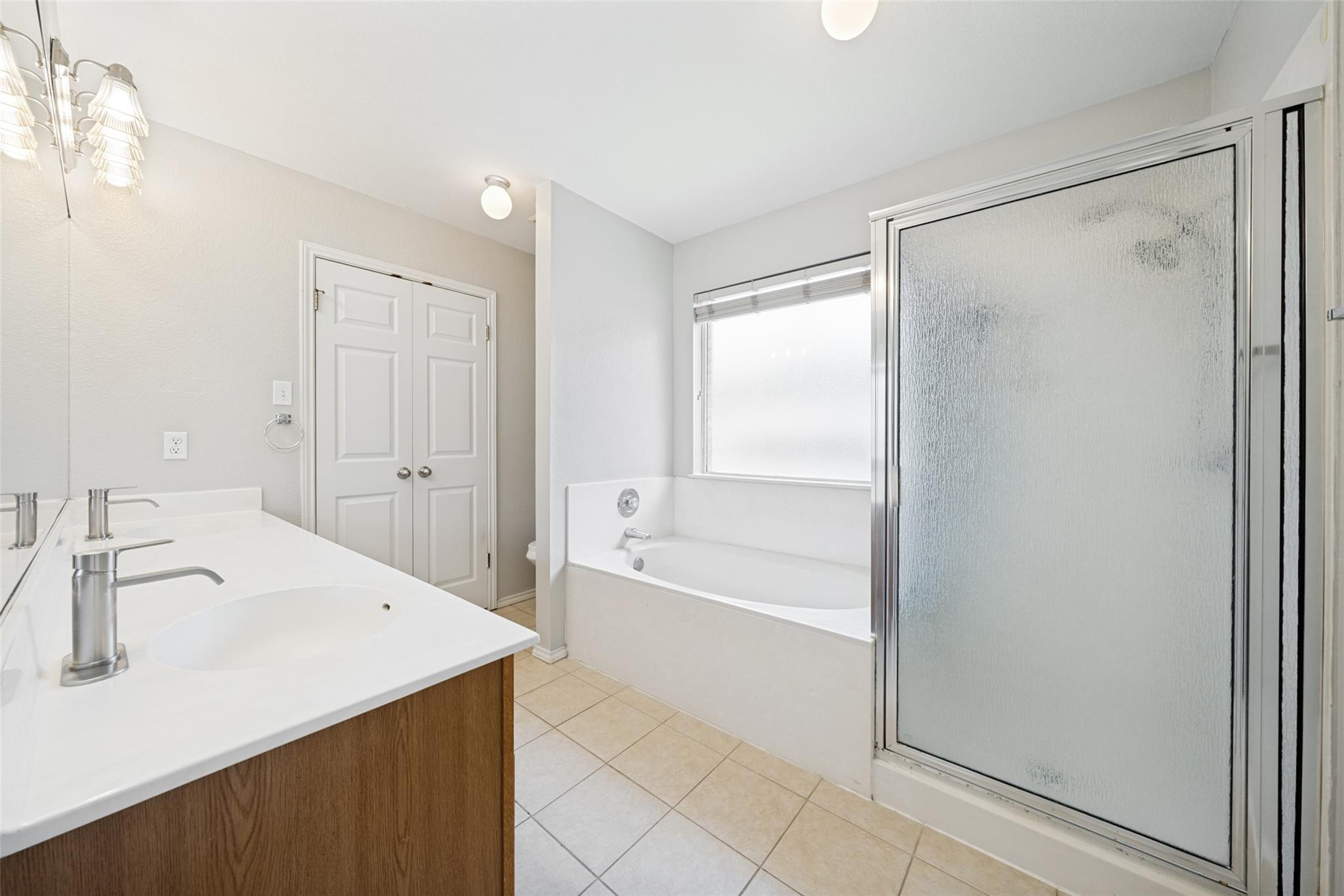 3704 Crownover St Property Photo 20
