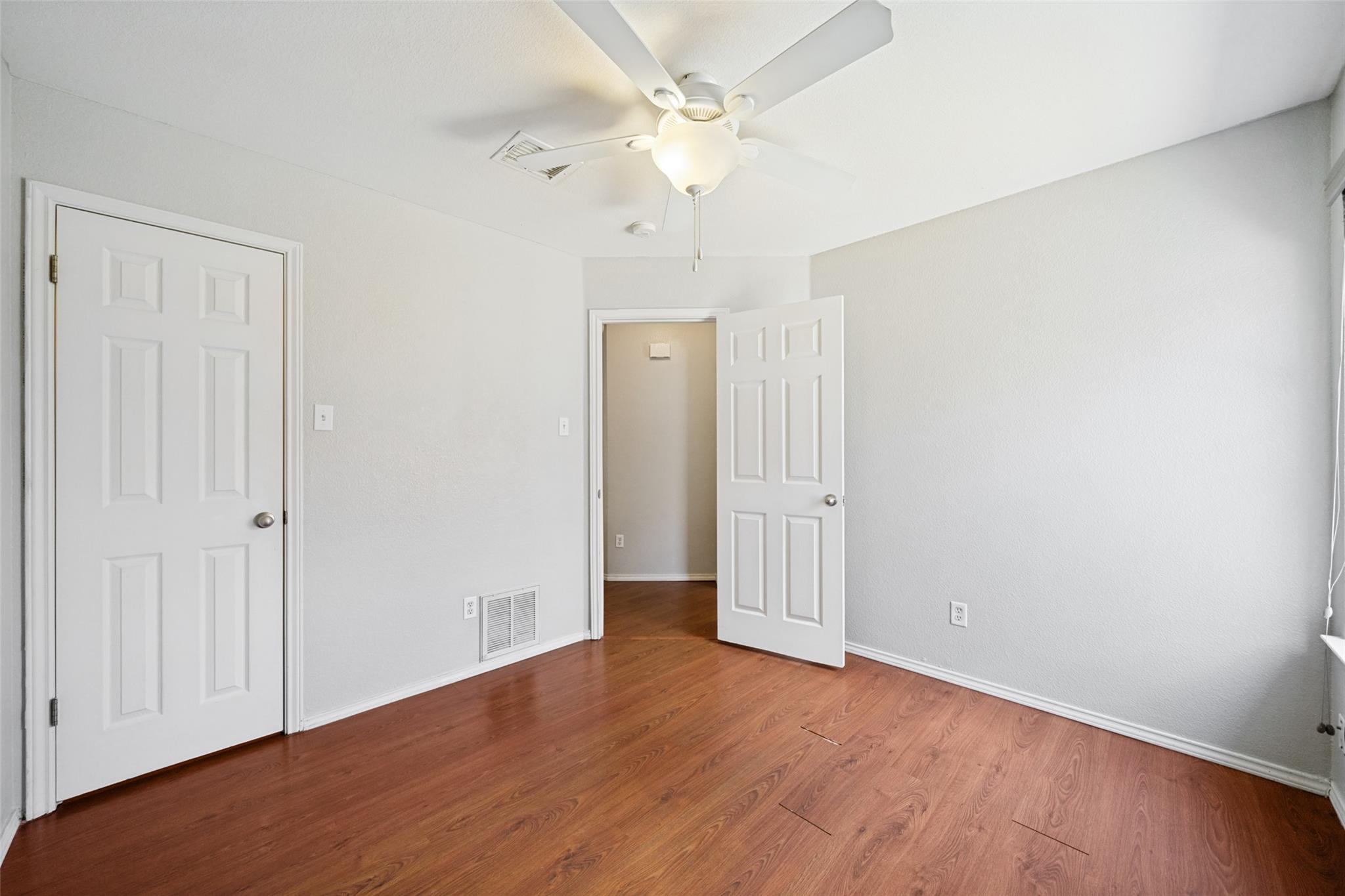 3704 Crownover St Property Photo 21