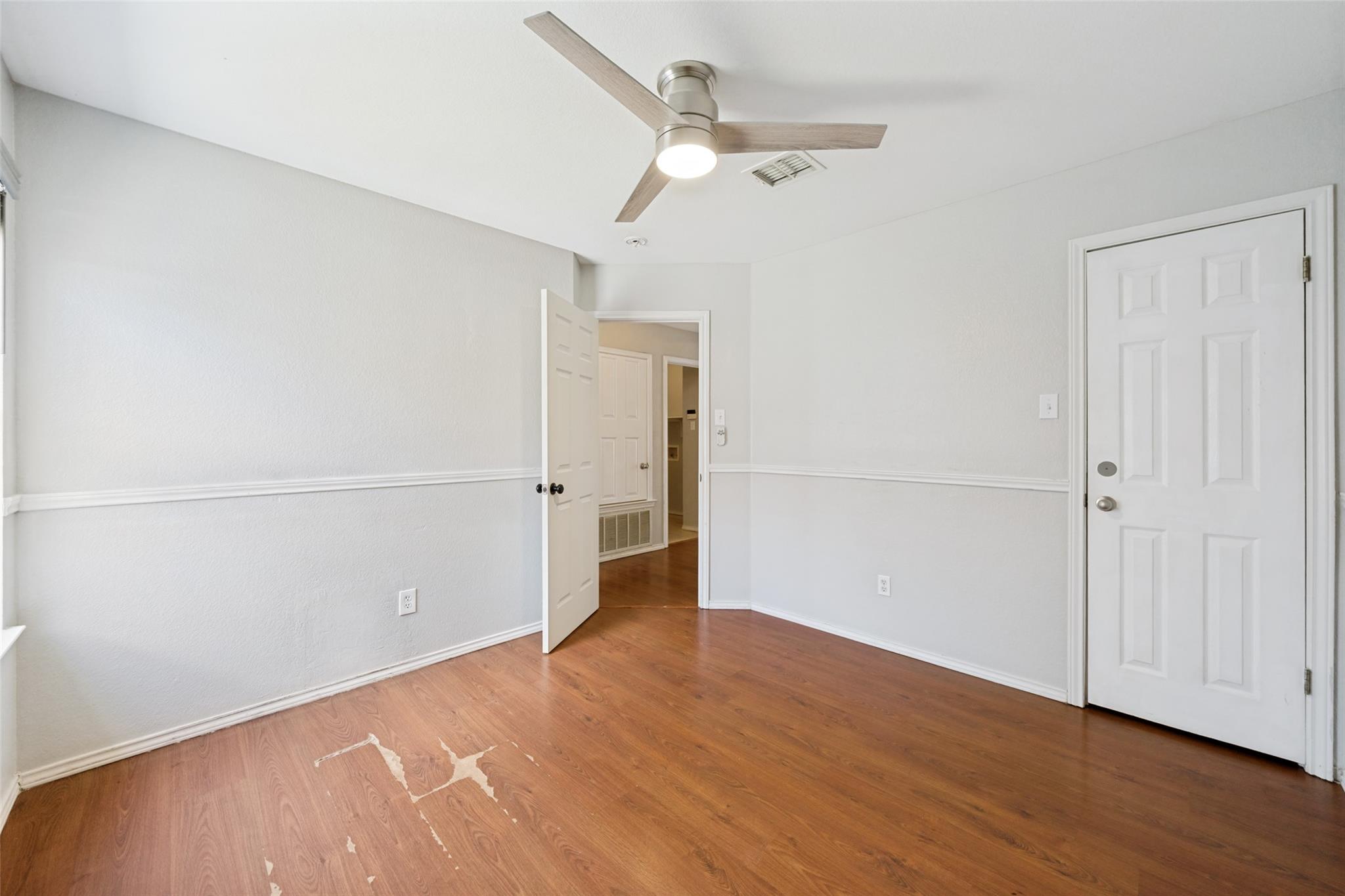 3704 Crownover St Property Photo 24