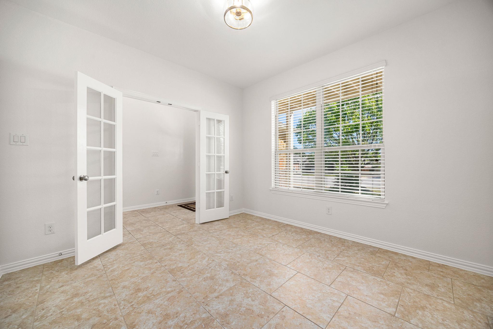 4032 Flowstone Ln Property Photo 4