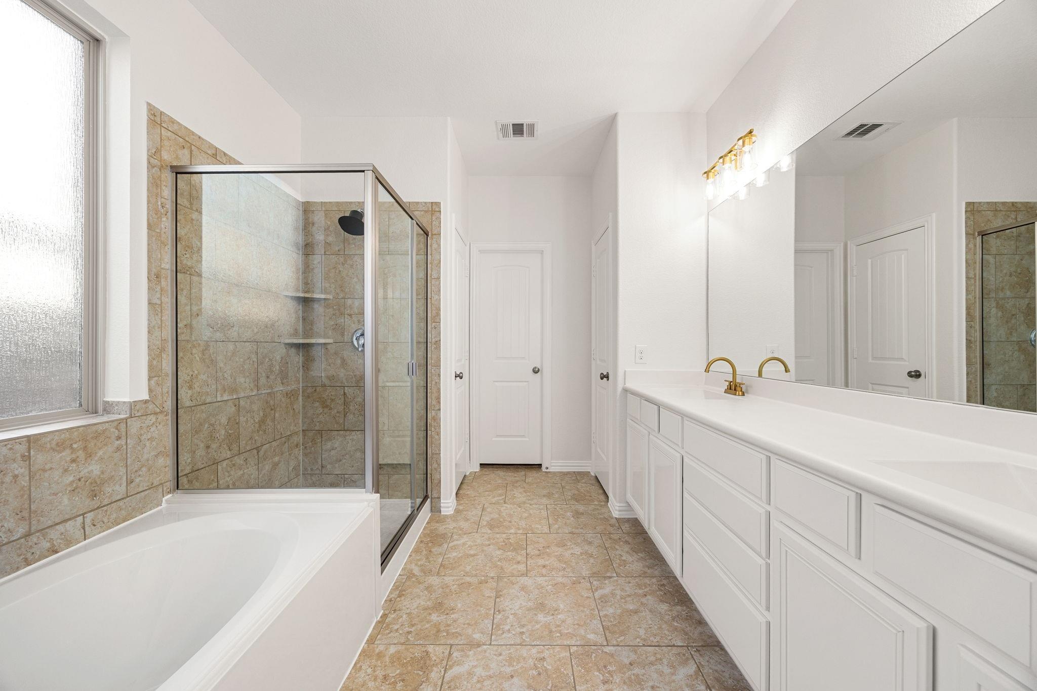 4032 Flowstone Ln Property Photo 16