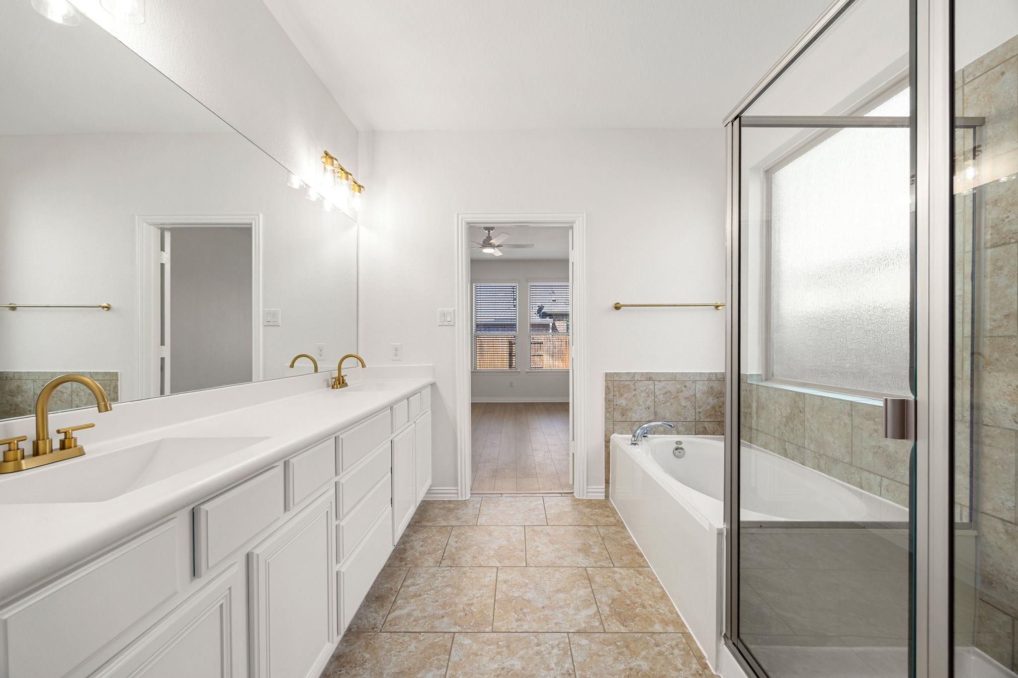 4032 Flowstone Ln Property Photo 17