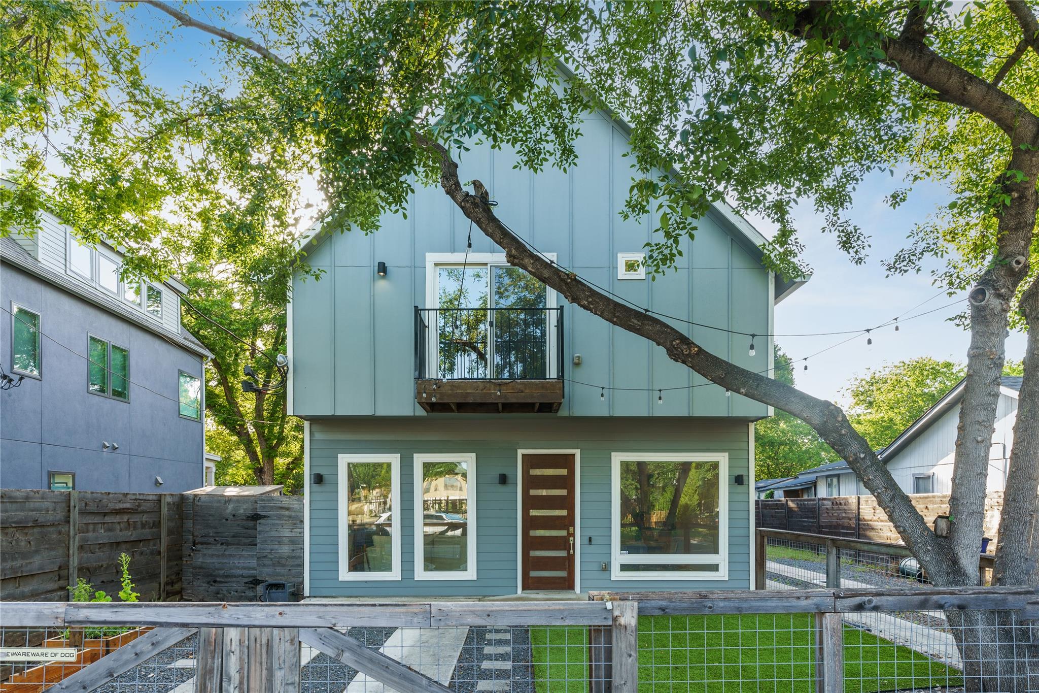 906 Linden ST A