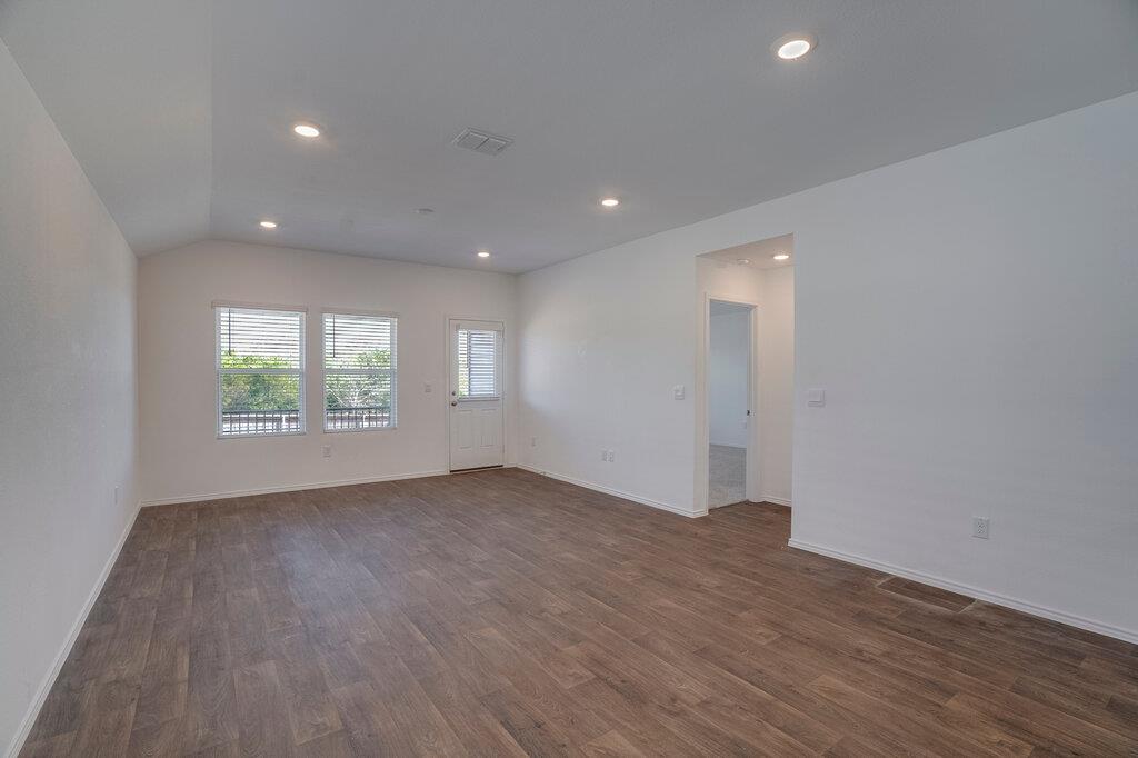 12317 Silversmith Ln Property Photo 6