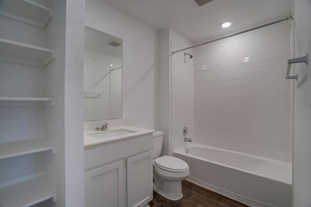 12317 Silversmith Ln Property Photo 16