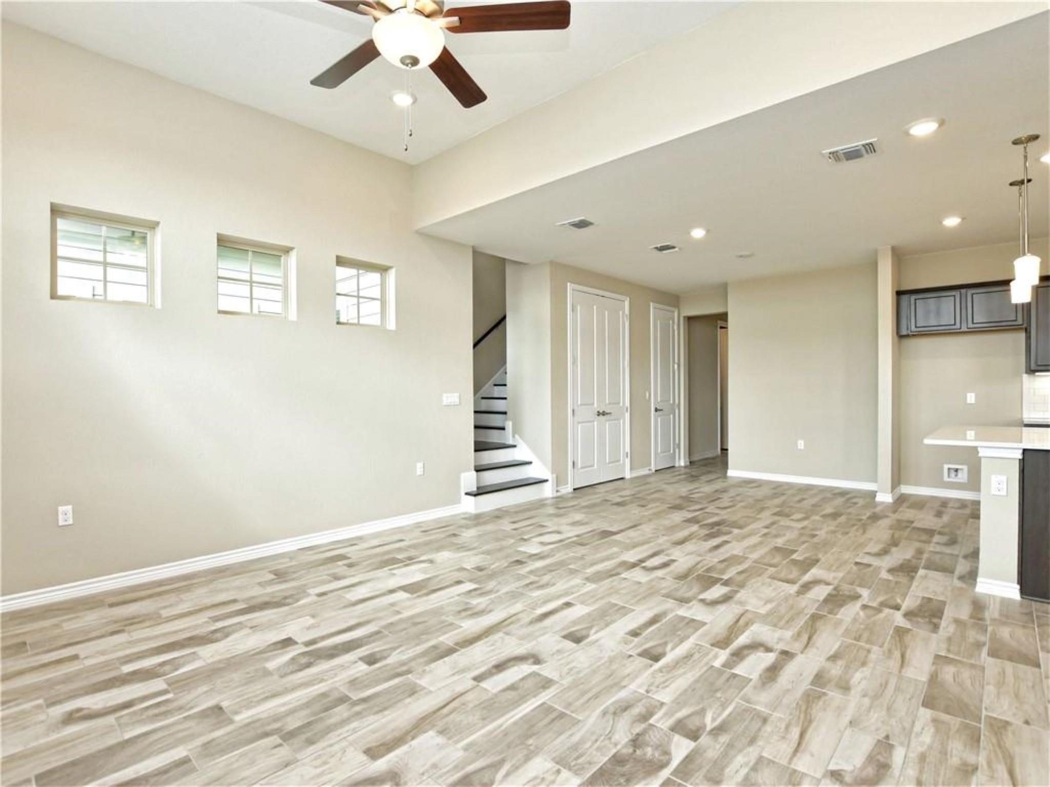 109 Harborside Dr #101 Property Photo 6