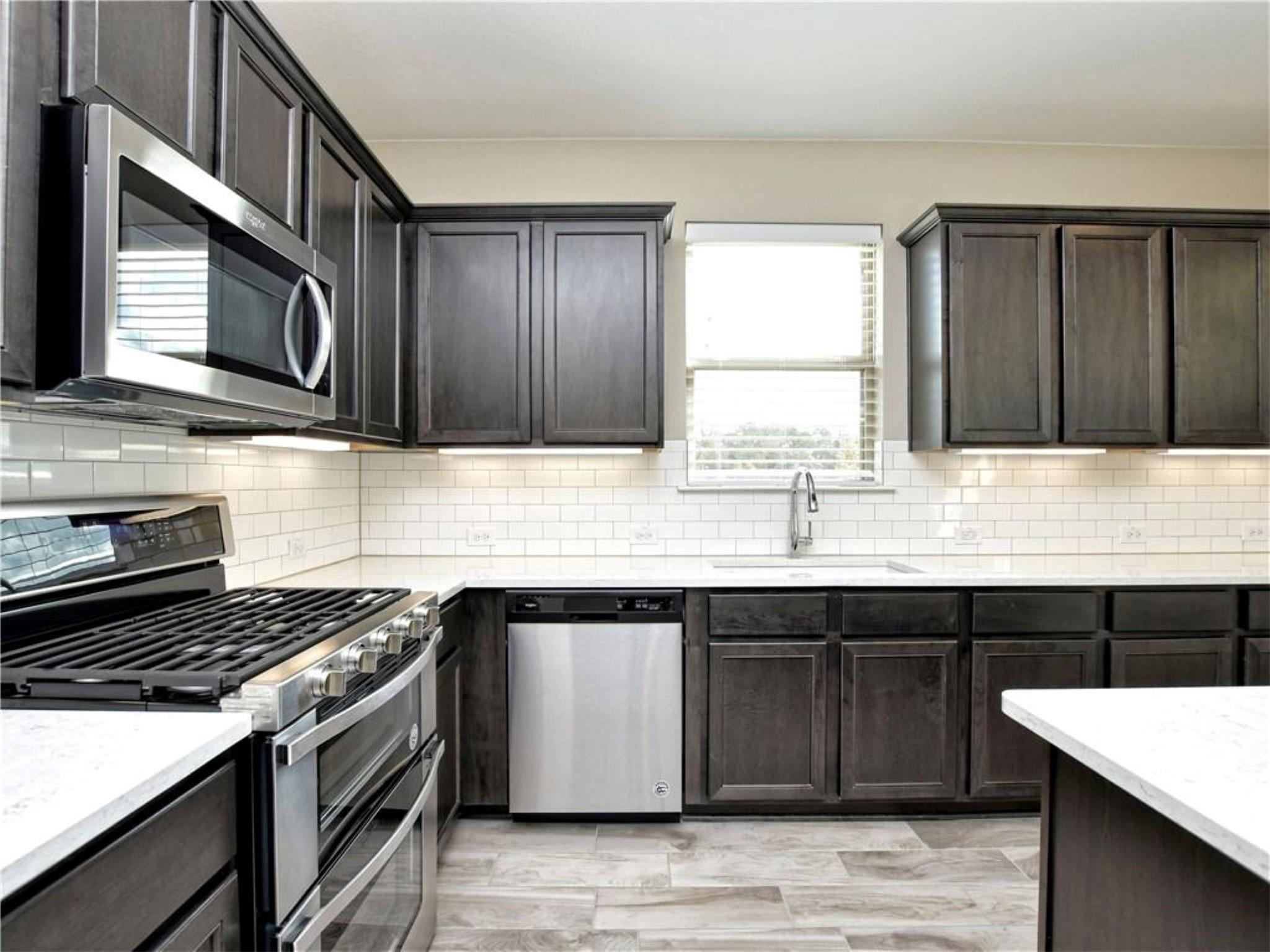 109 Harborside Dr #101 Property Photo 10