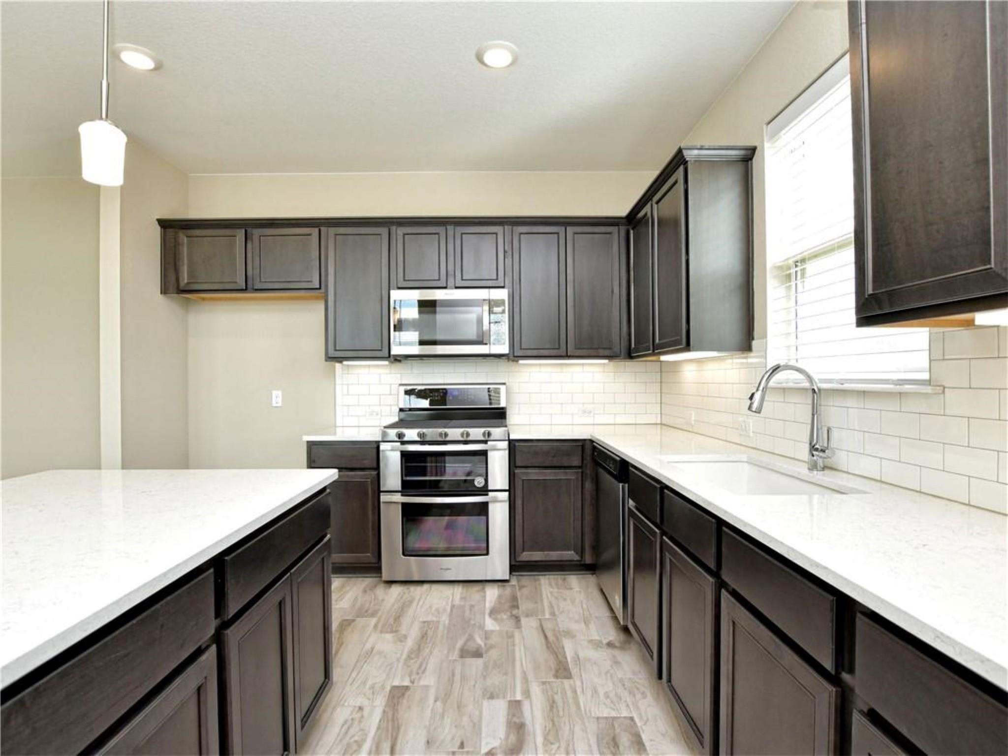 109 Harborside Dr #101 Property Photo 12