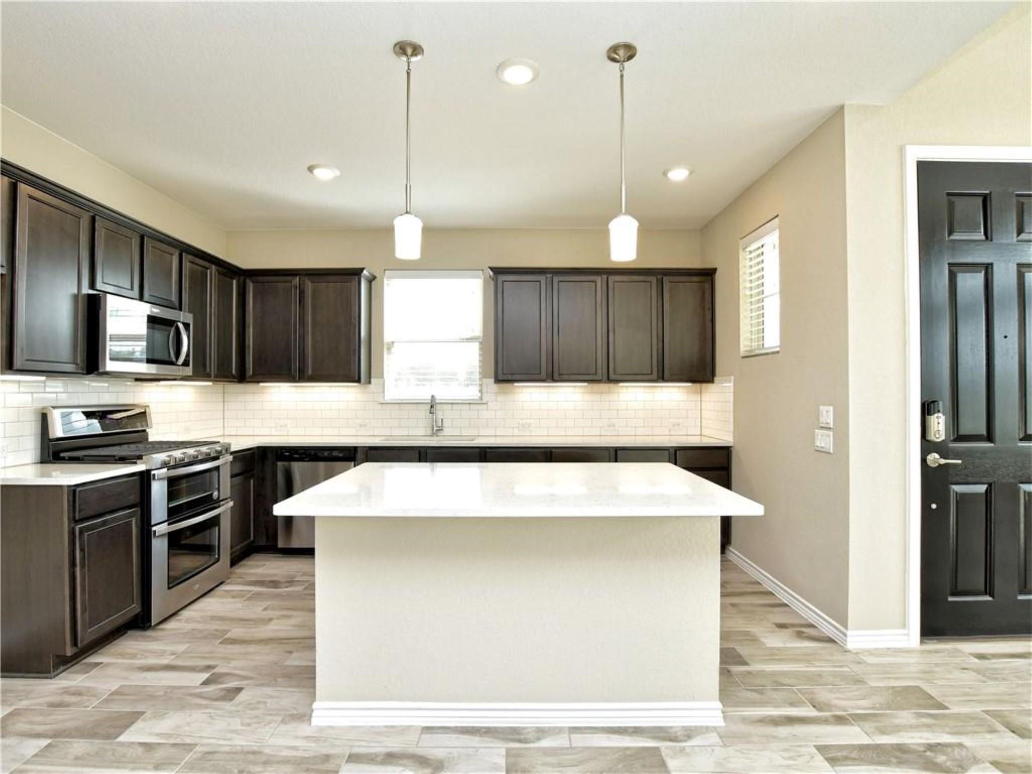 109 Harborside Dr #101 Property Photo 13