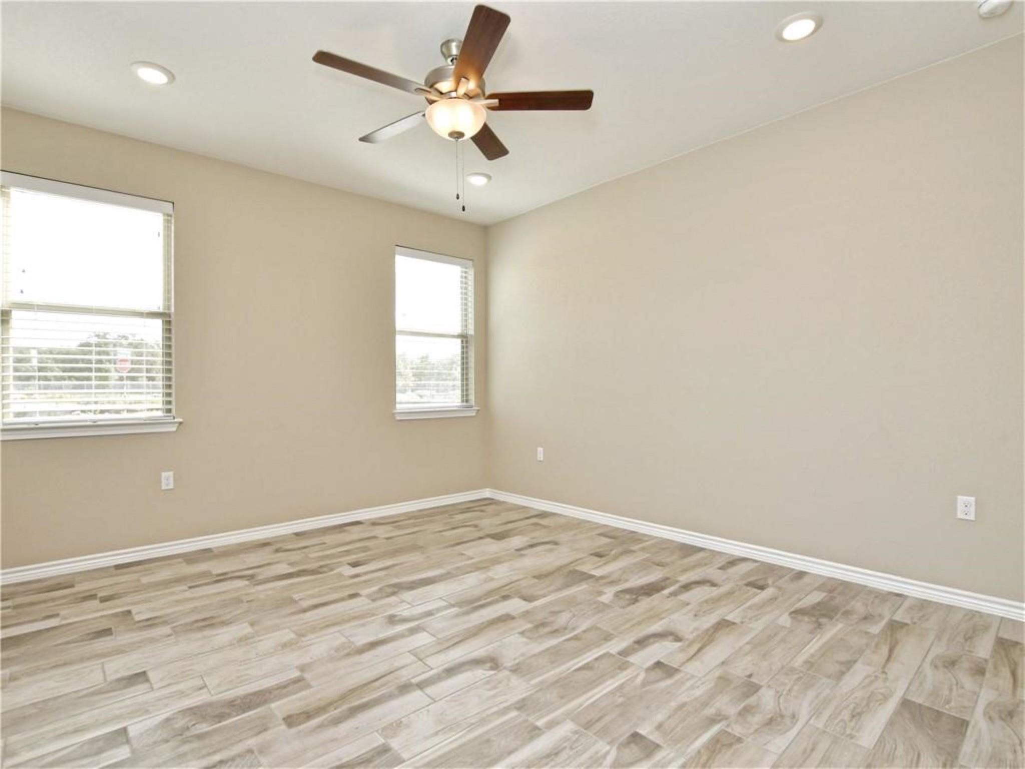 109 Harborside Dr #101 Property Photo 16