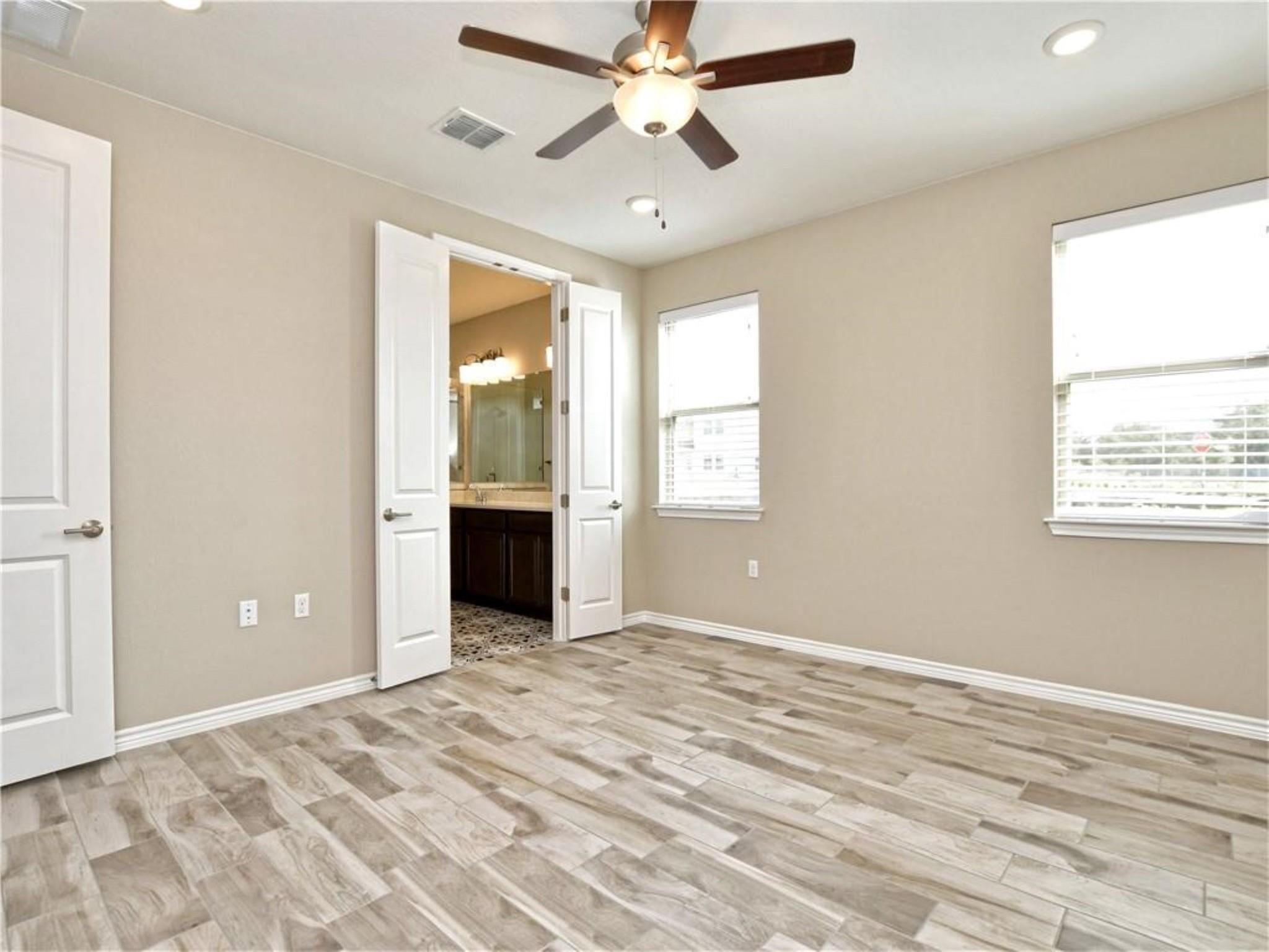 109 Harborside Dr #101 Property Photo 18