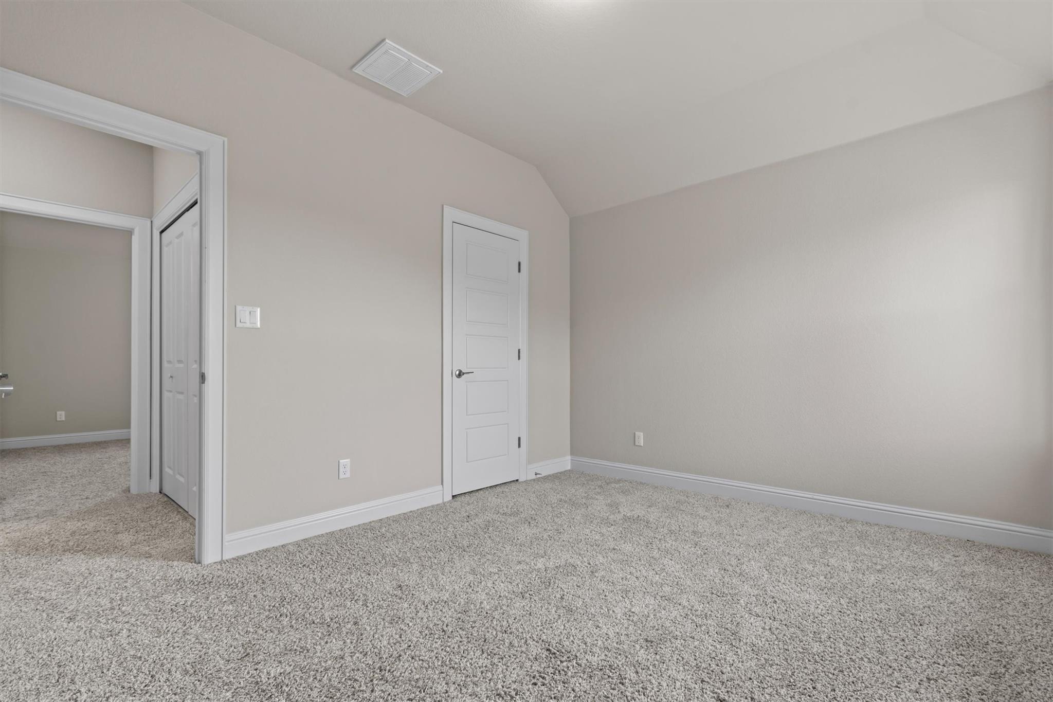 124 Oakstone Dr Property Photo 28
