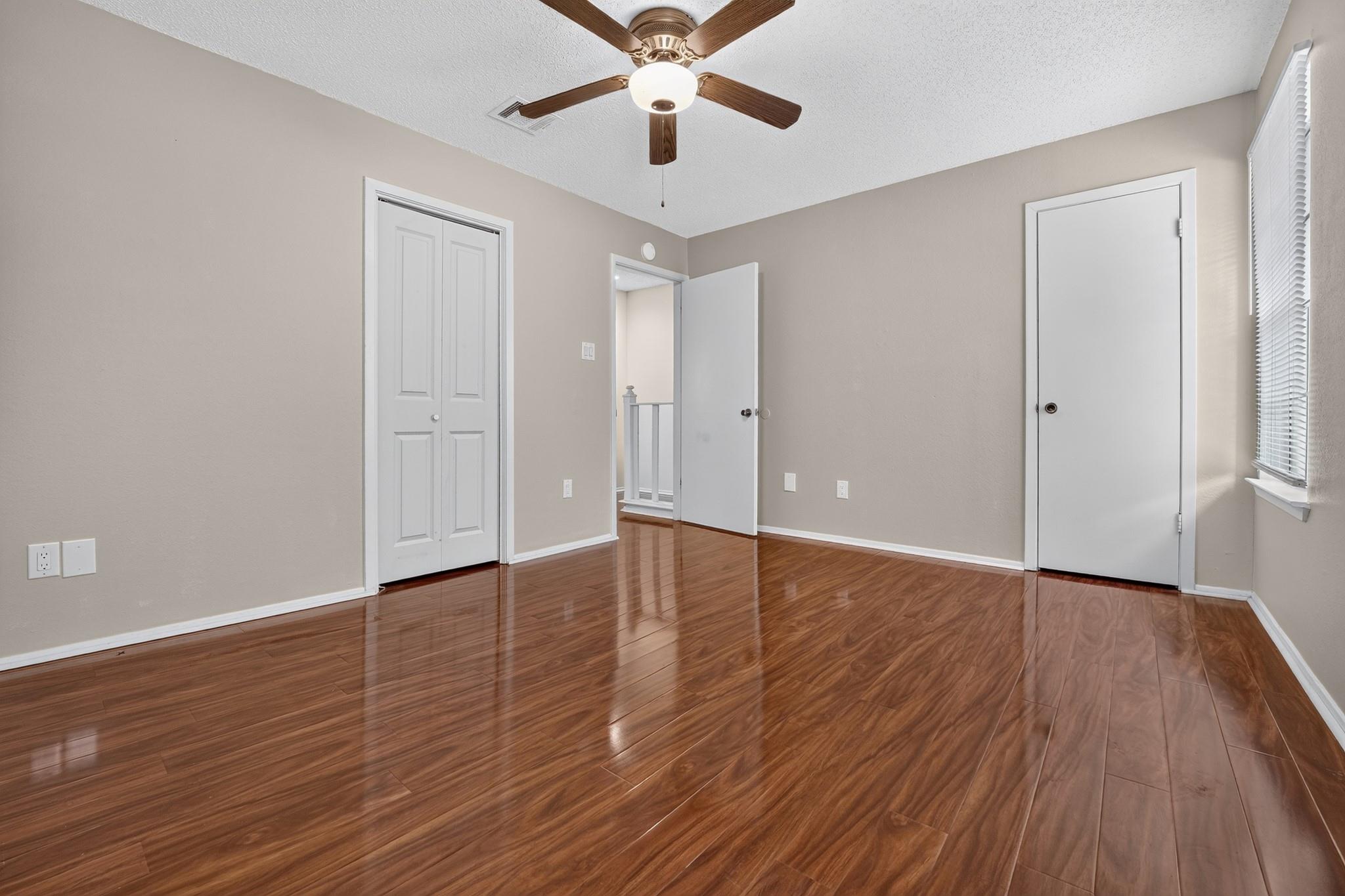 8400 Jamestown Dr #512 Property Photo 8