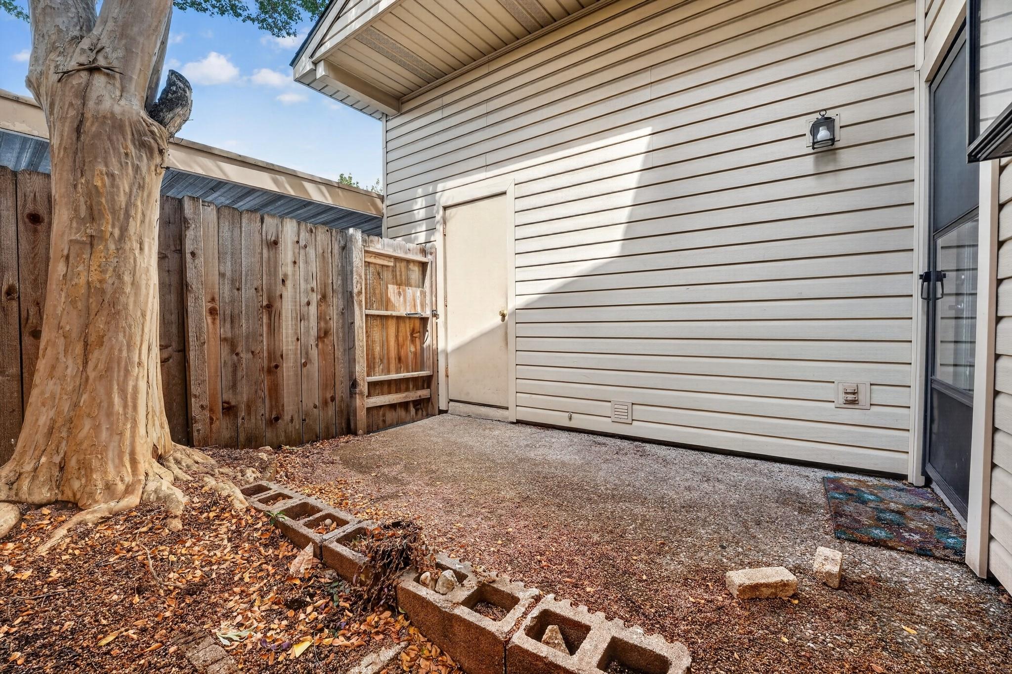 8400 Jamestown Dr #512 Property Photo 15