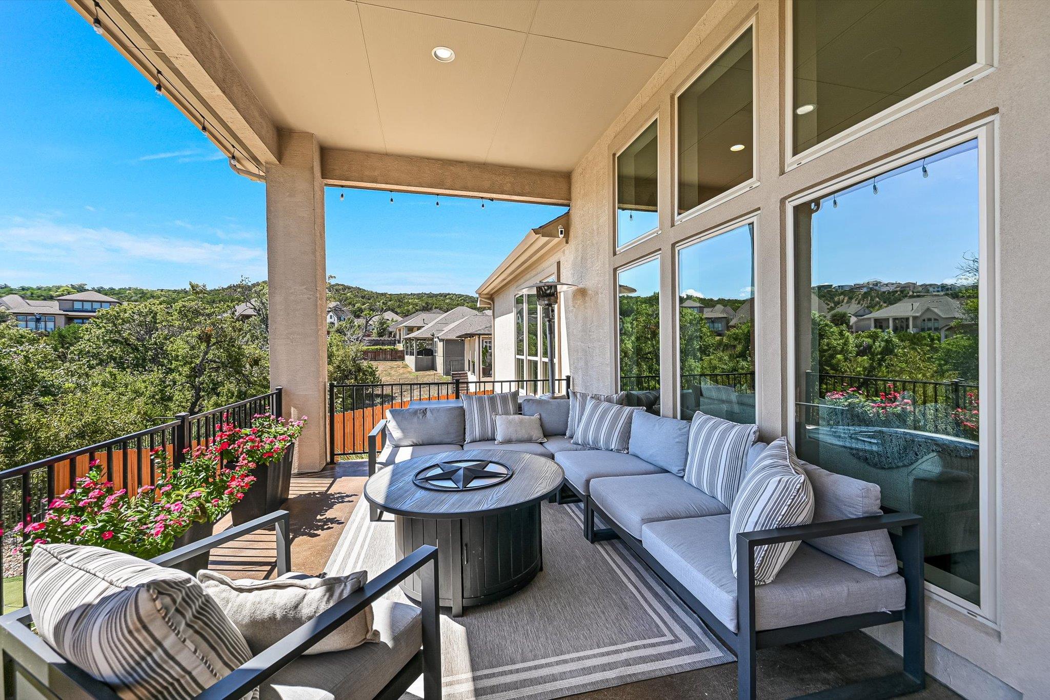 6005 Hewetson Dr Property Photo 24