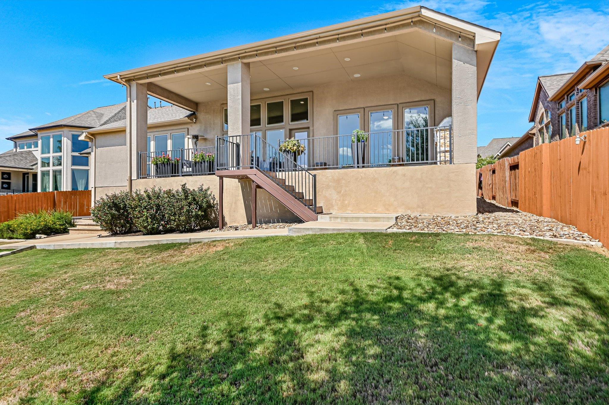 6005 Hewetson Dr Property Photo 28