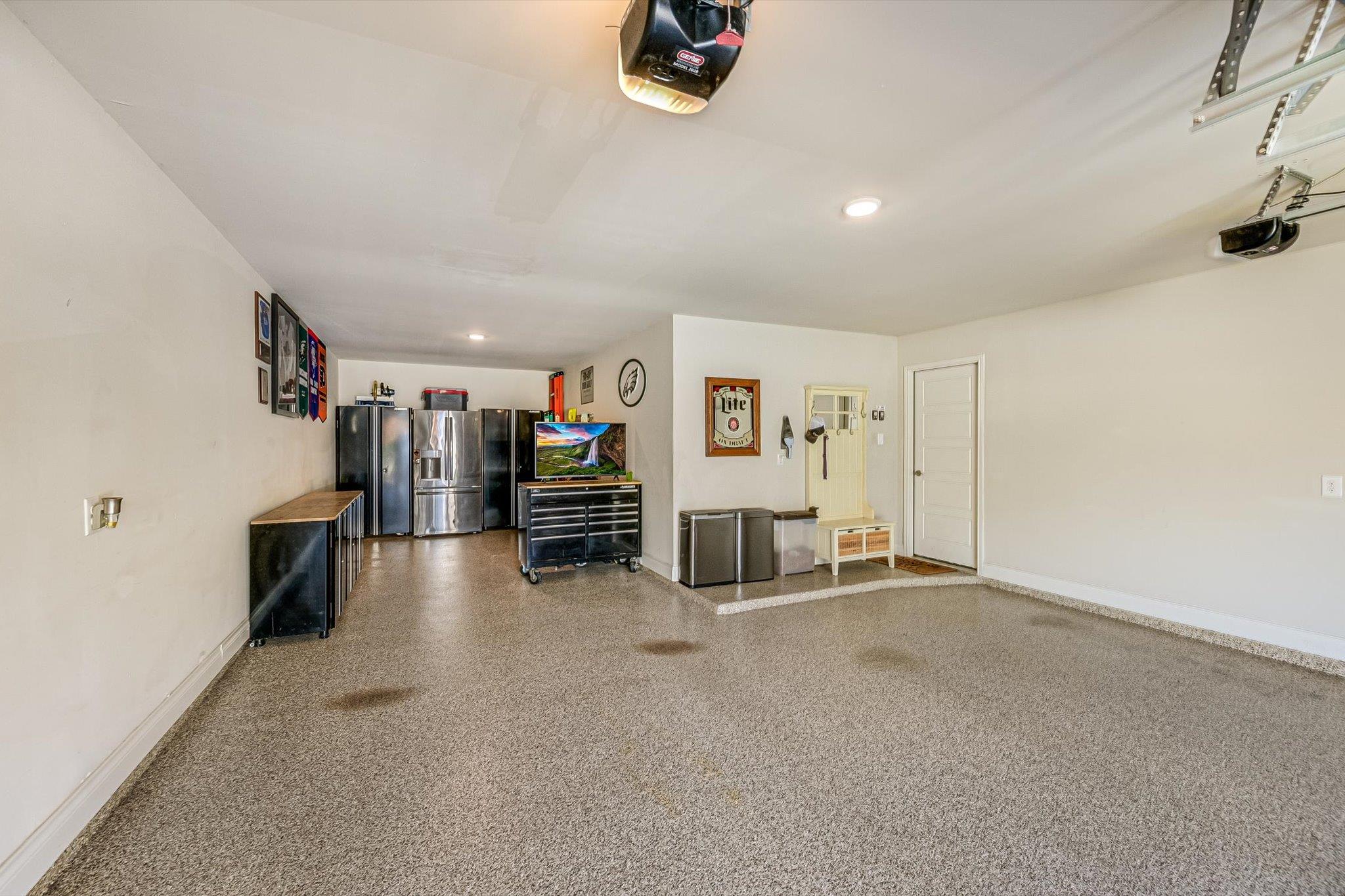 6005 Hewetson Dr Property Photo 30