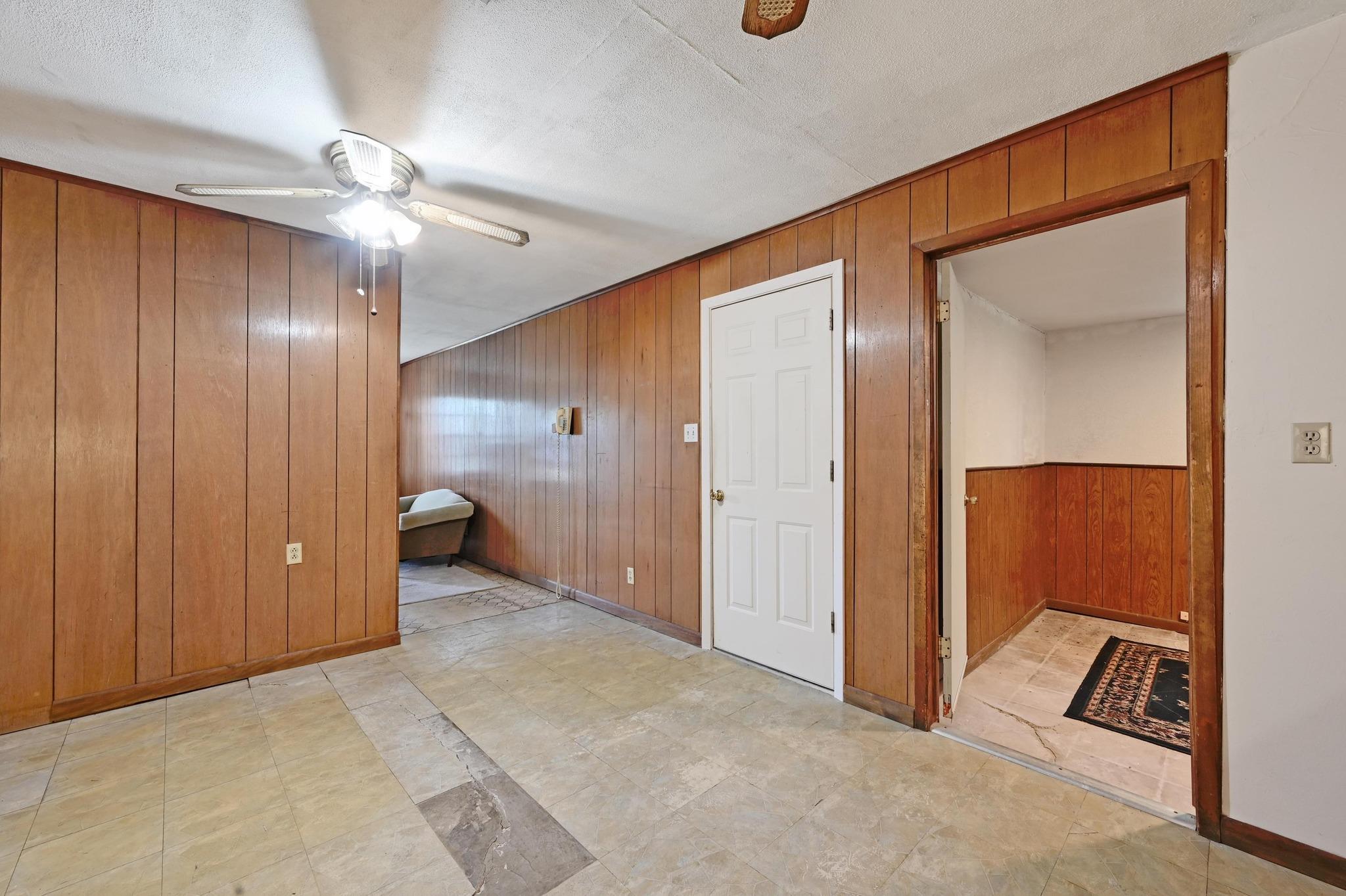 6010 Club Ter Property Photo 10