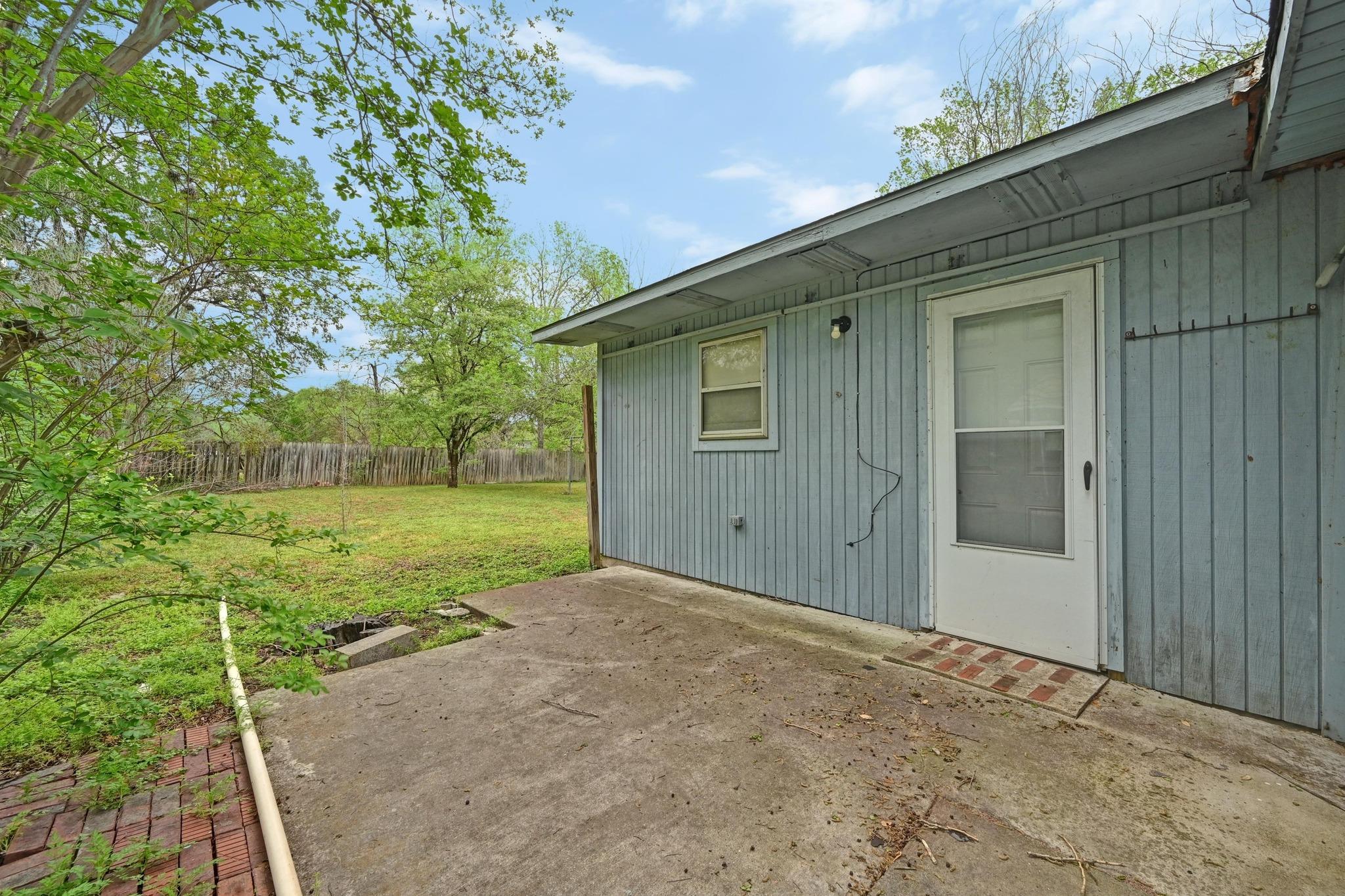 6010 Club Ter Property Photo 19