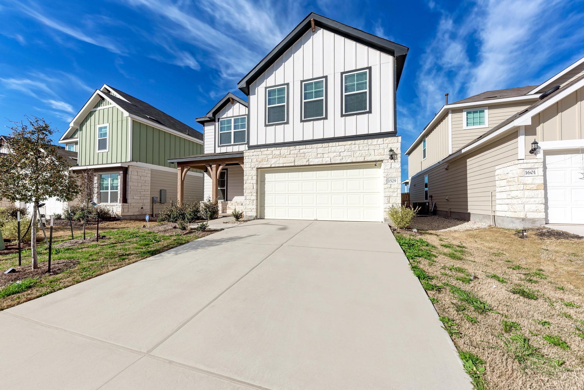 1529 Brimhurst Dr Property Photo 3