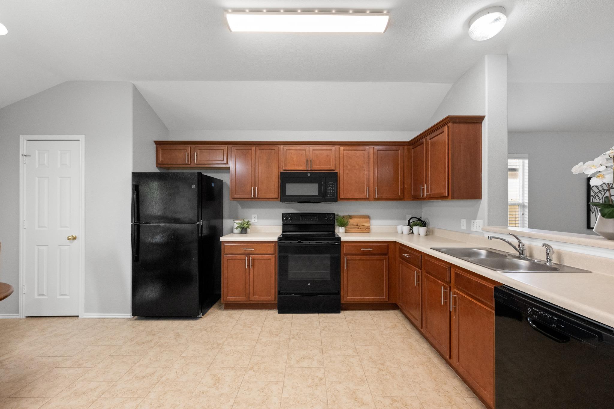 13305 Ring Dr Property Photo 8