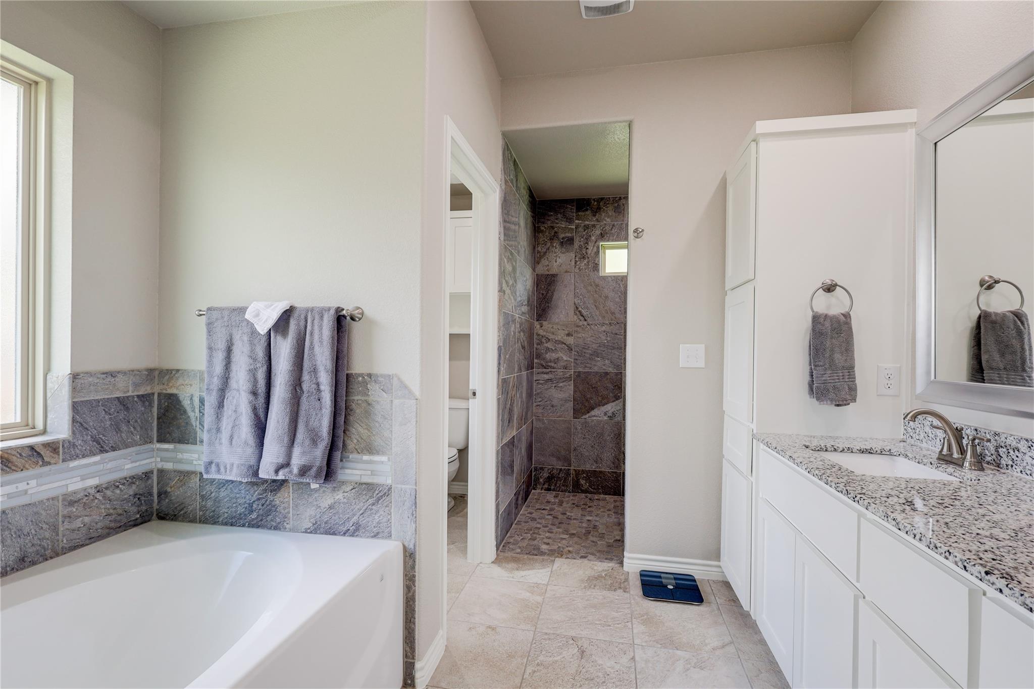 2607 Bolzano Trl Property Photo 15
