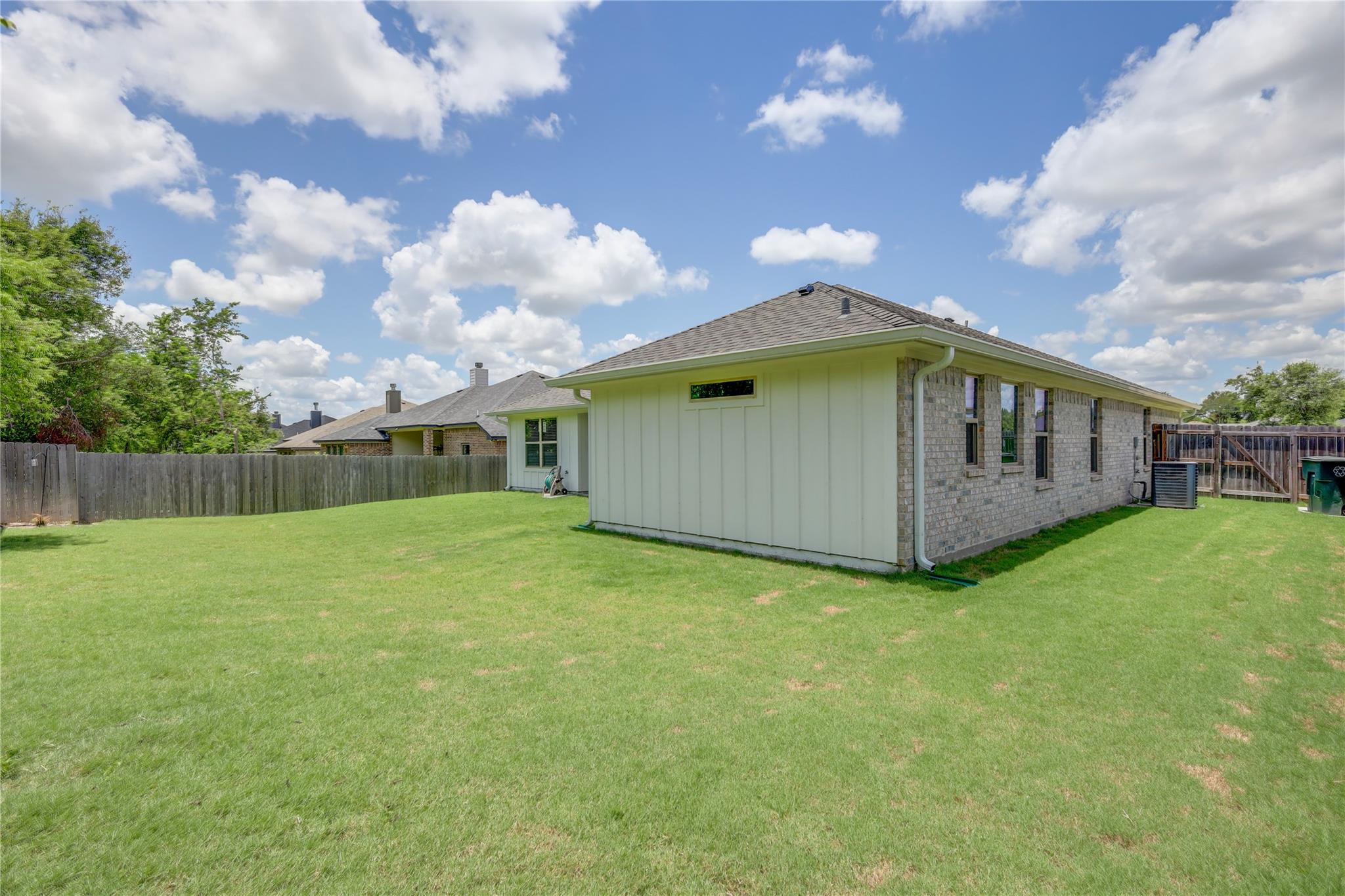 2607 Bolzano Trl Property Photo 18