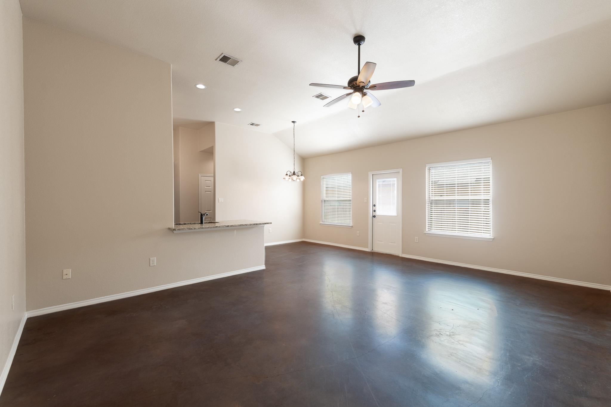 455 Jack Rabbit Ln #b Property Photo 3
