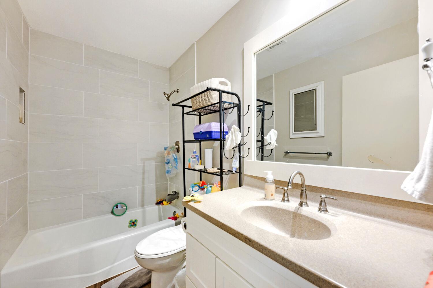 7006 Greenock St Property Photo 14