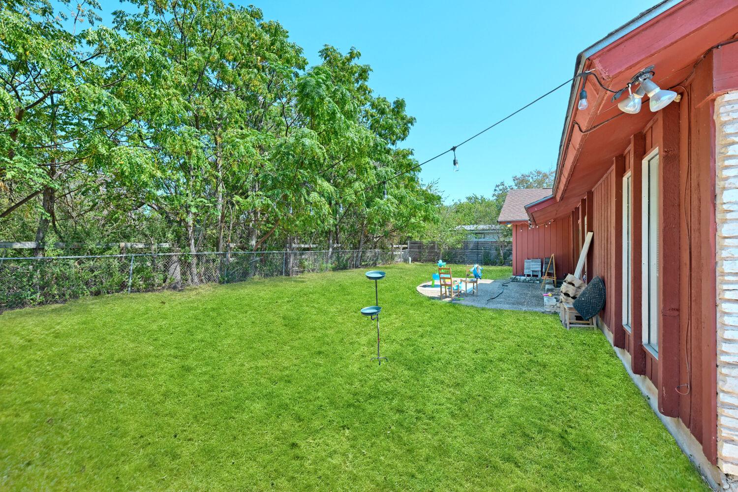 7006 Greenock St Property Photo 17