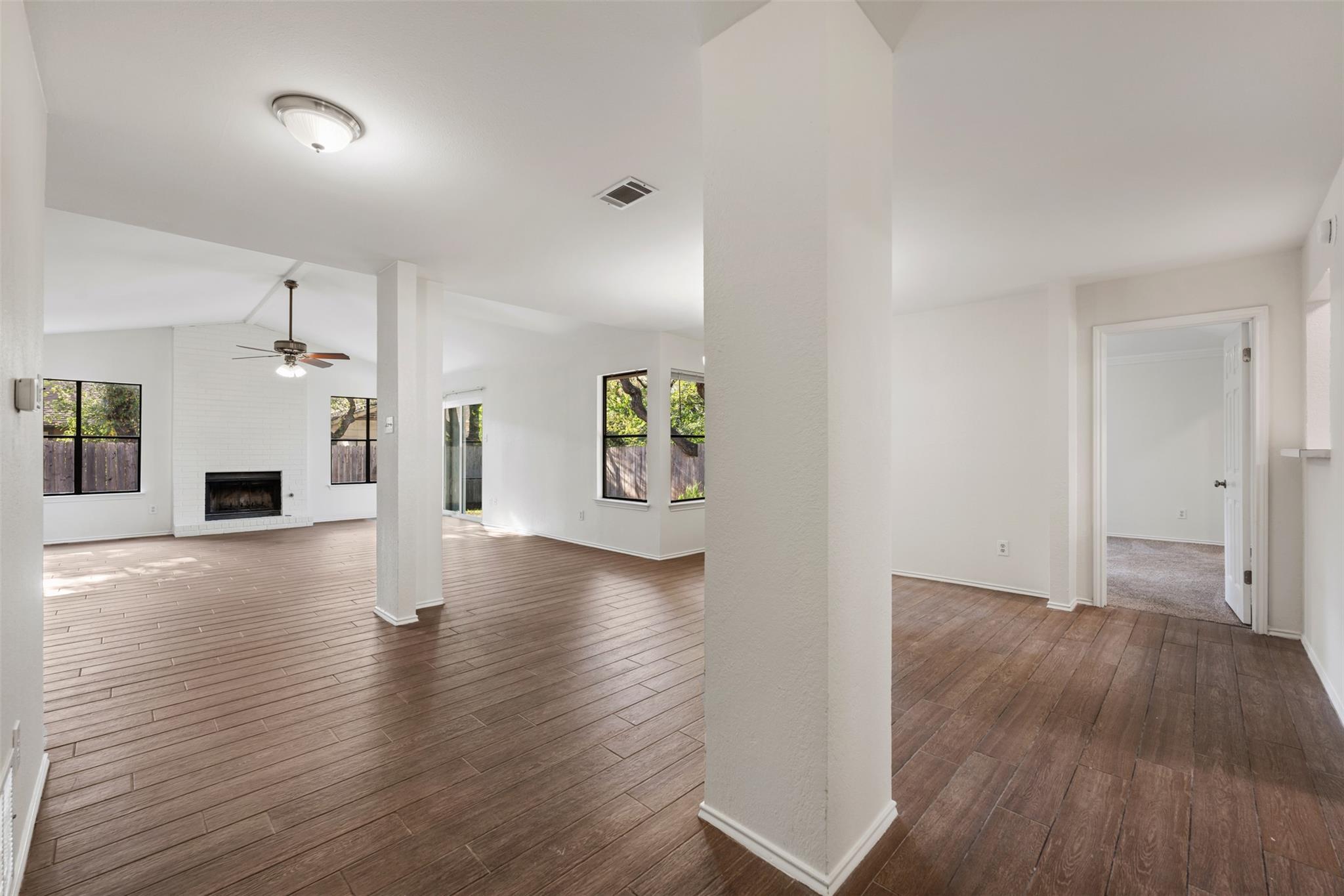 11464 Bristle Oak Trl Property Photo 7