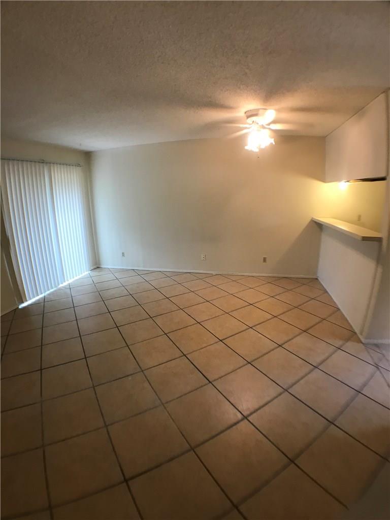 630 Maiden Ln B Property Photo 4
