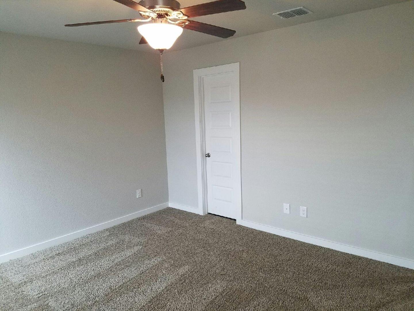 166 Lakeview Ct Property Photo 5