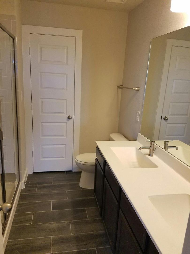 166 Lakeview Ct Property Photo 6
