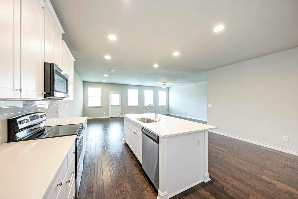 209 Magna Ln Property Photo 5