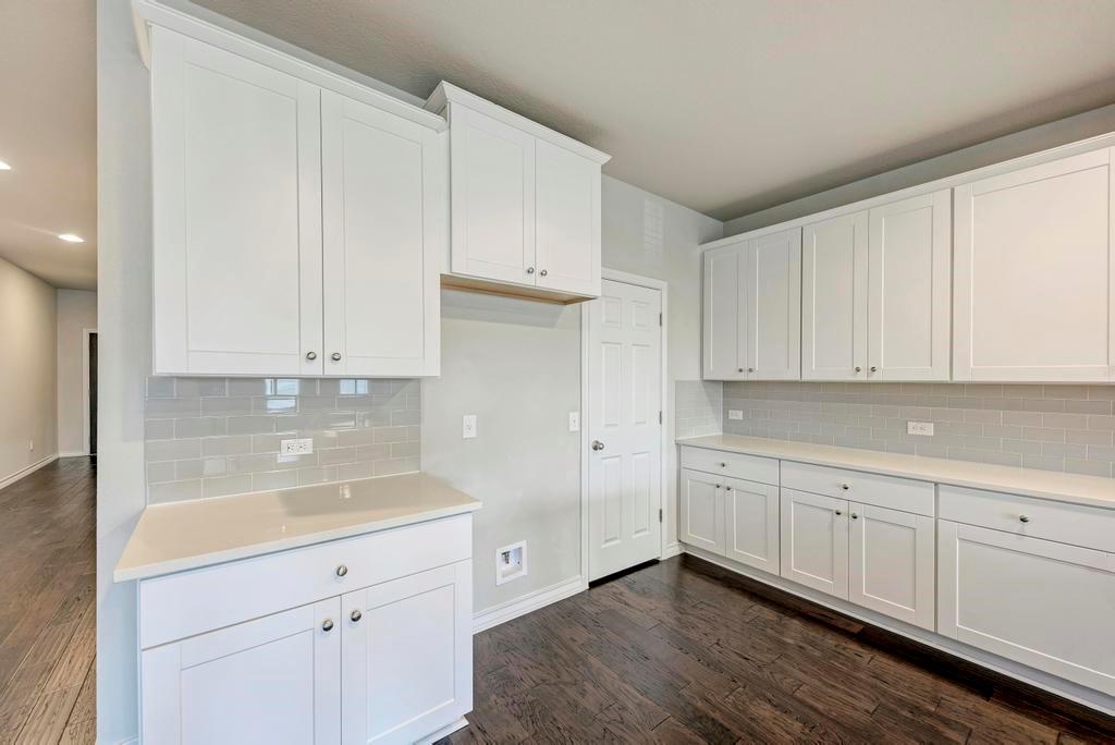 209 Magna Ln Property Photo 7