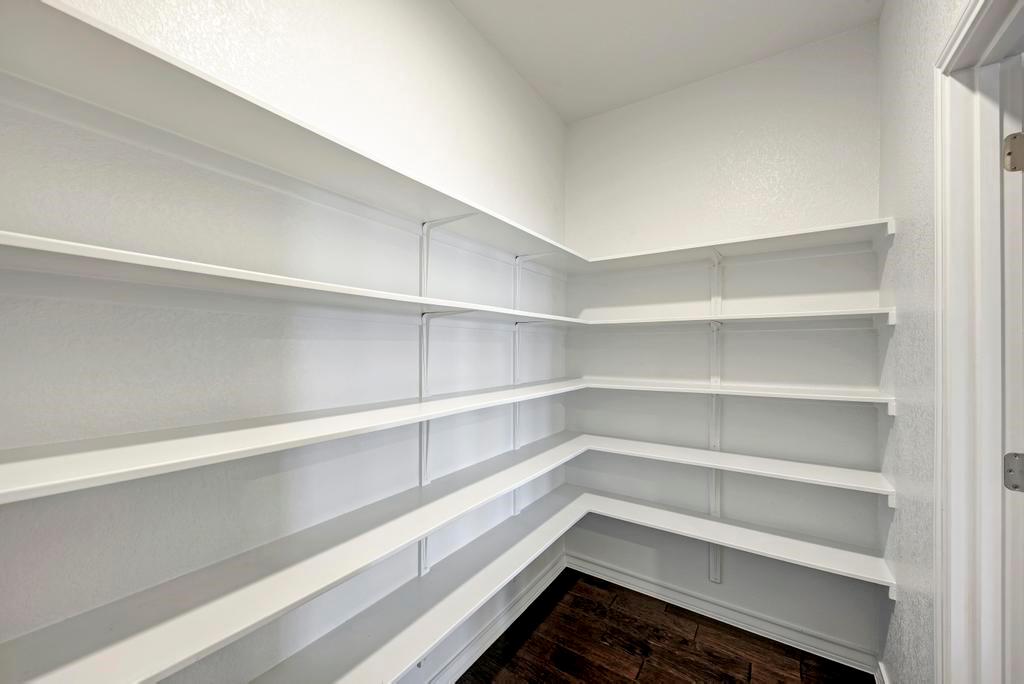 209 Magna Ln Property Photo 8