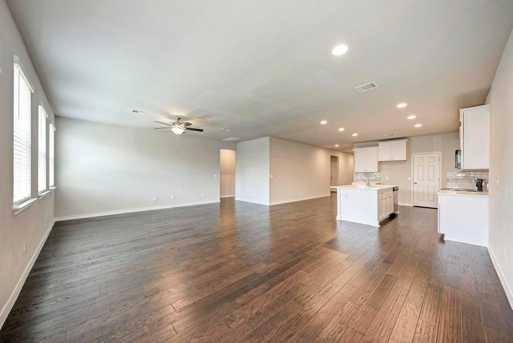 209 Magna Ln Property Photo 11