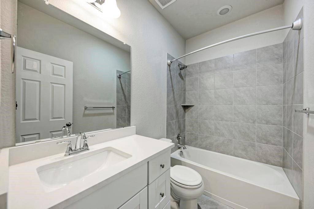 209 Magna Ln Property Photo 21