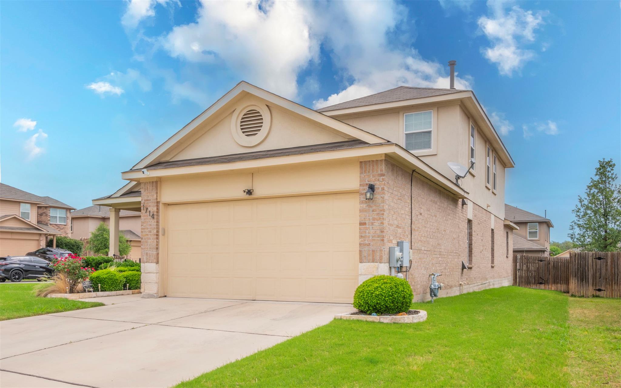 1714 Deodara Dr Property Photo 1