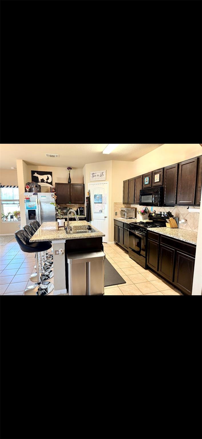 1714 Deodara Dr Property Photo 10