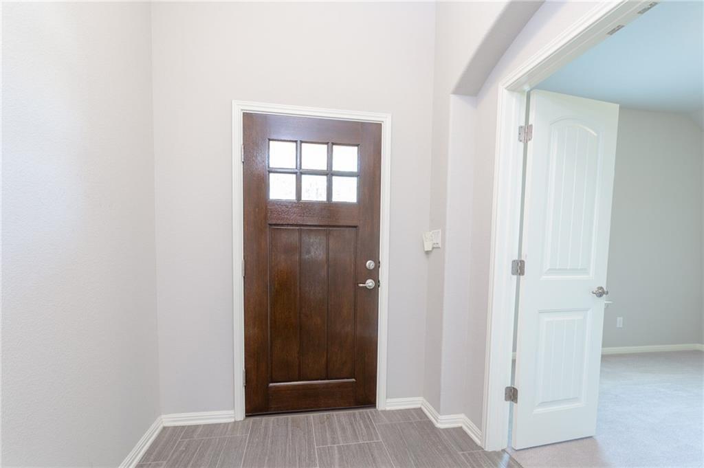 8238 Arezzo Dr Property Photo 4