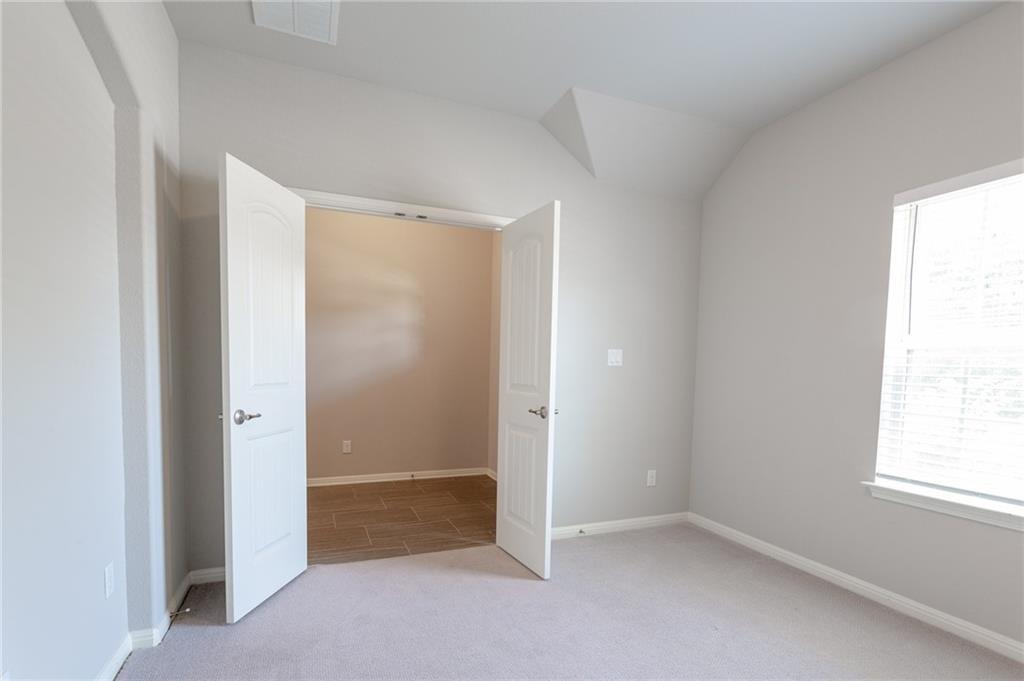 8238 Arezzo Dr Property Photo 5