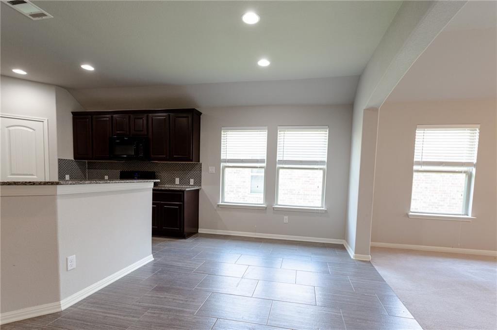 8238 Arezzo Dr Property Photo 14