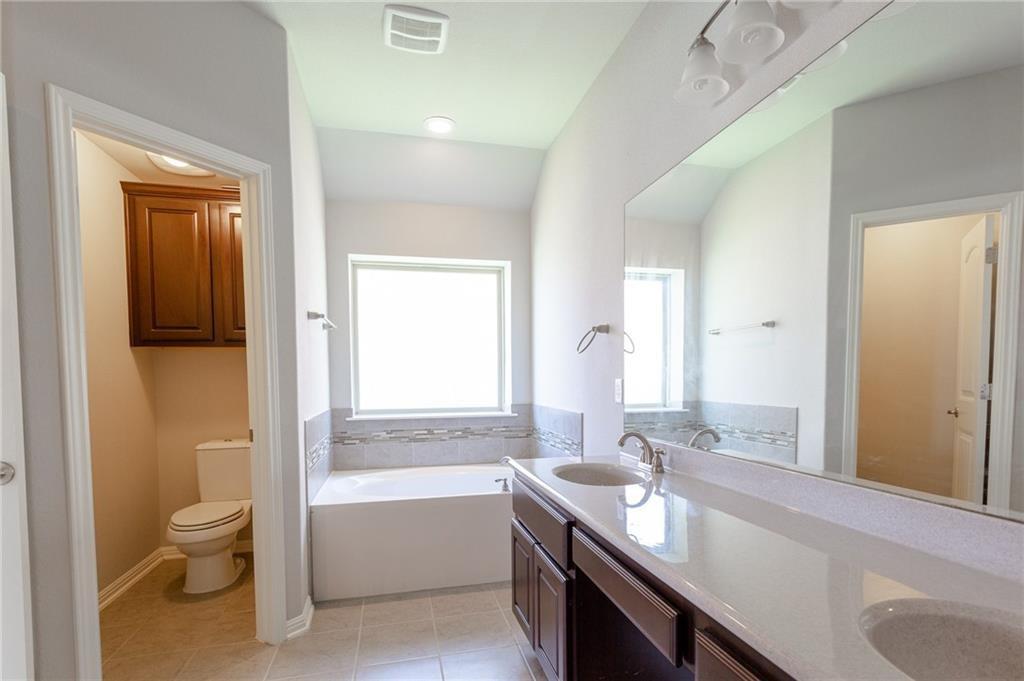 8238 Arezzo Dr Property Photo 28