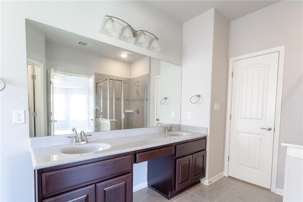 8238 Arezzo Dr Property Photo 29