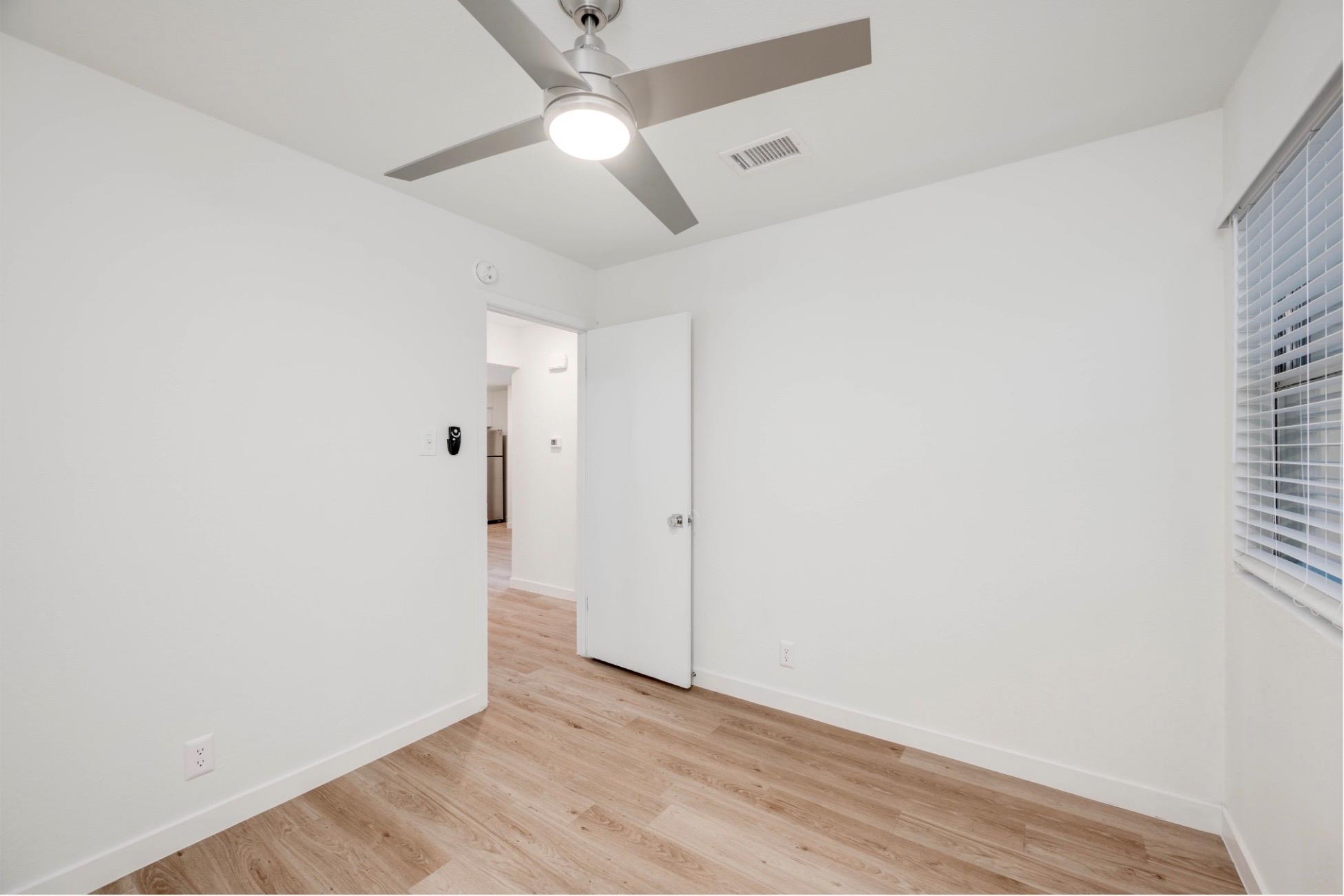 901 Airoso Cv #a Property Photo 9