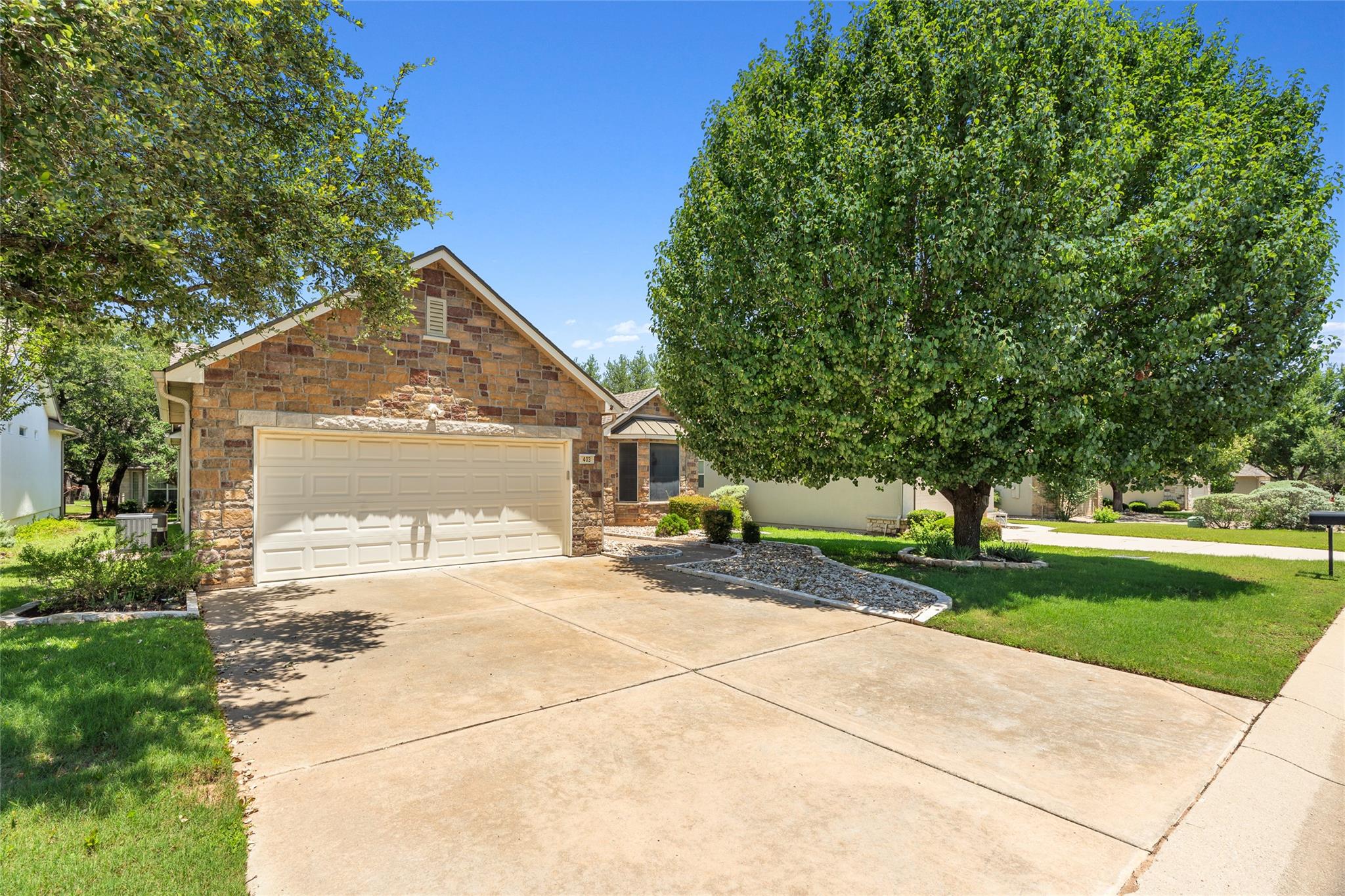 403 Dove Hollow Trl Property Photo 2