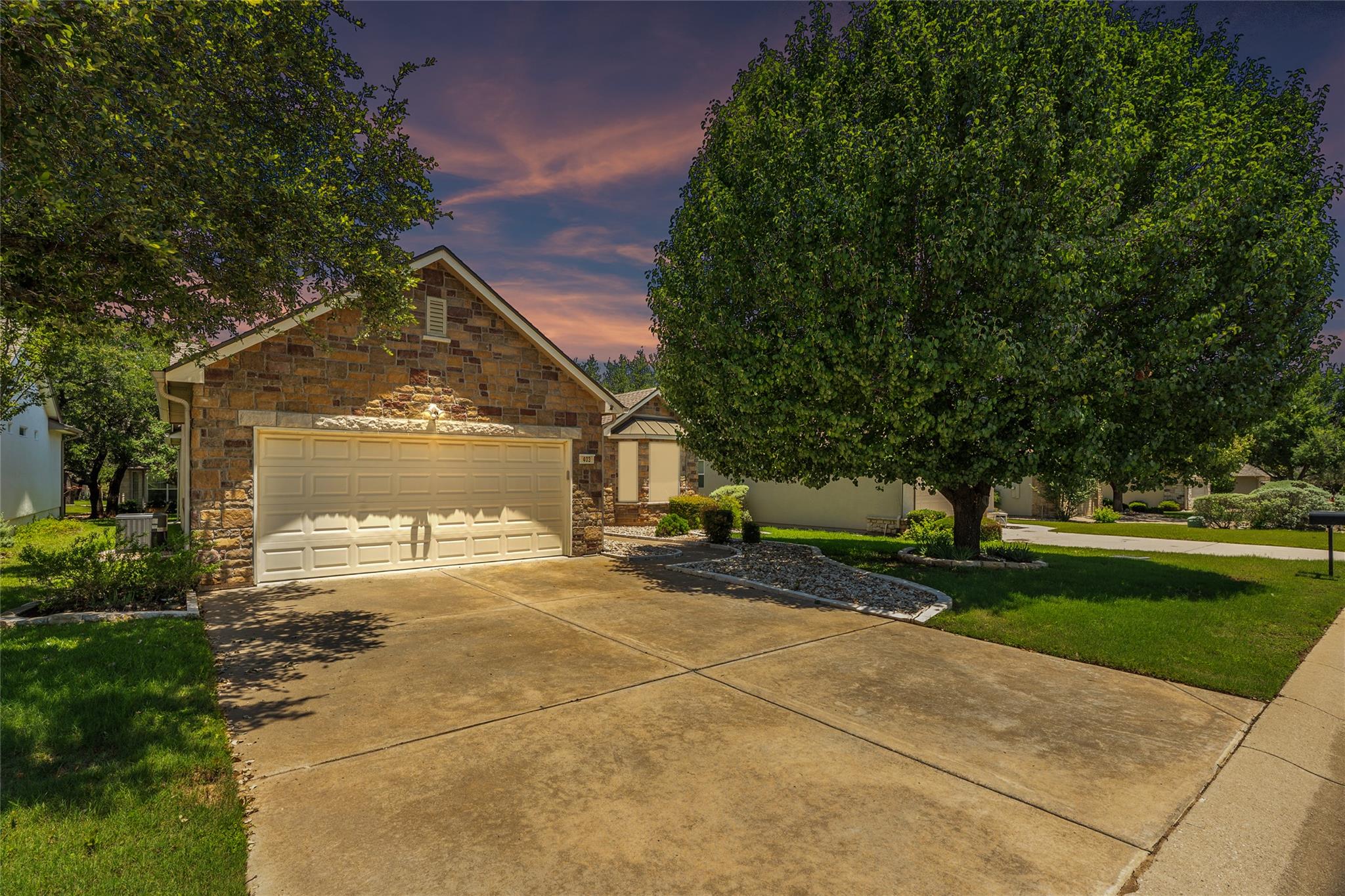 403 Dove Hollow Trl Property Photo 3